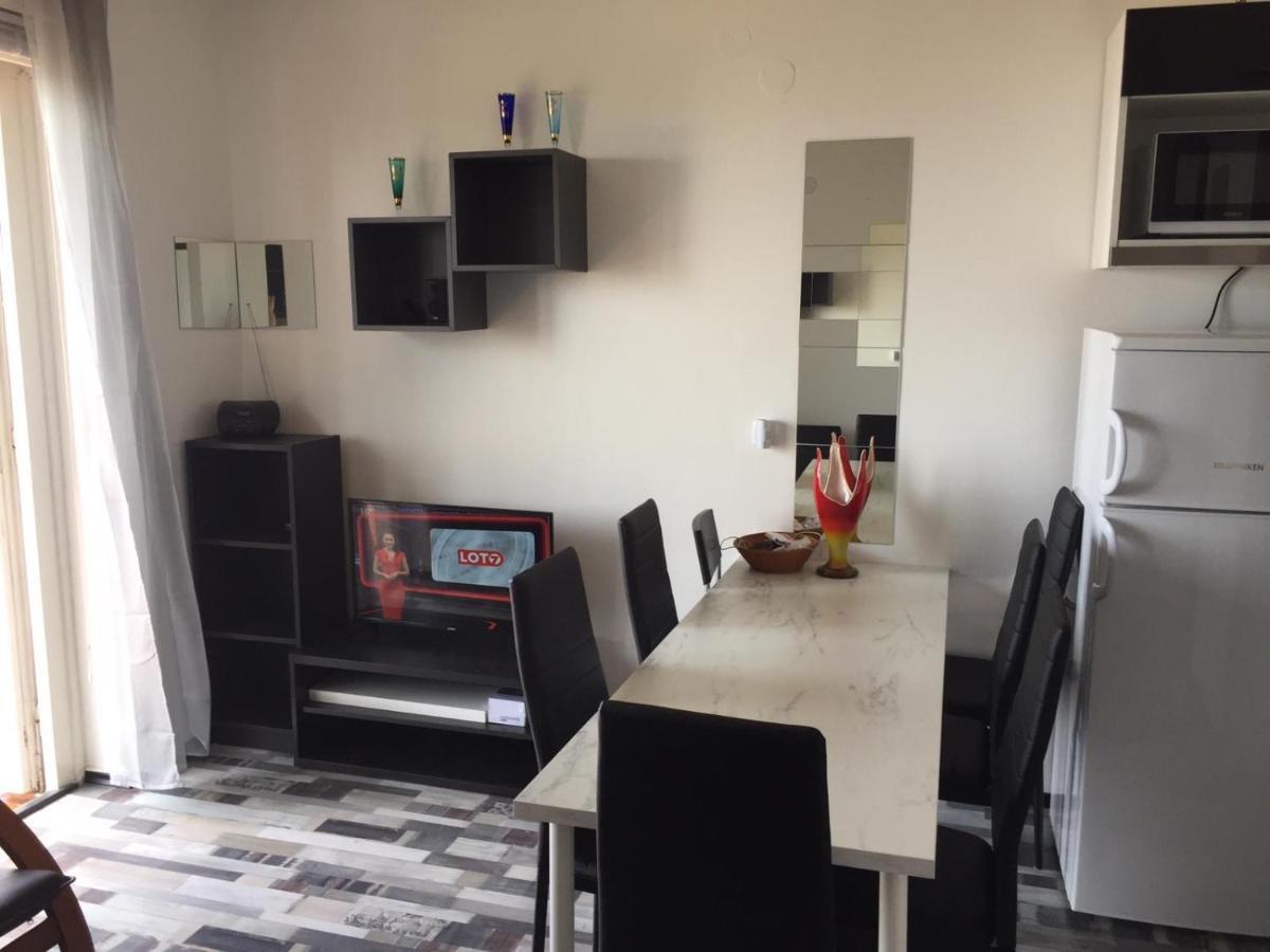 Andi Apartament *